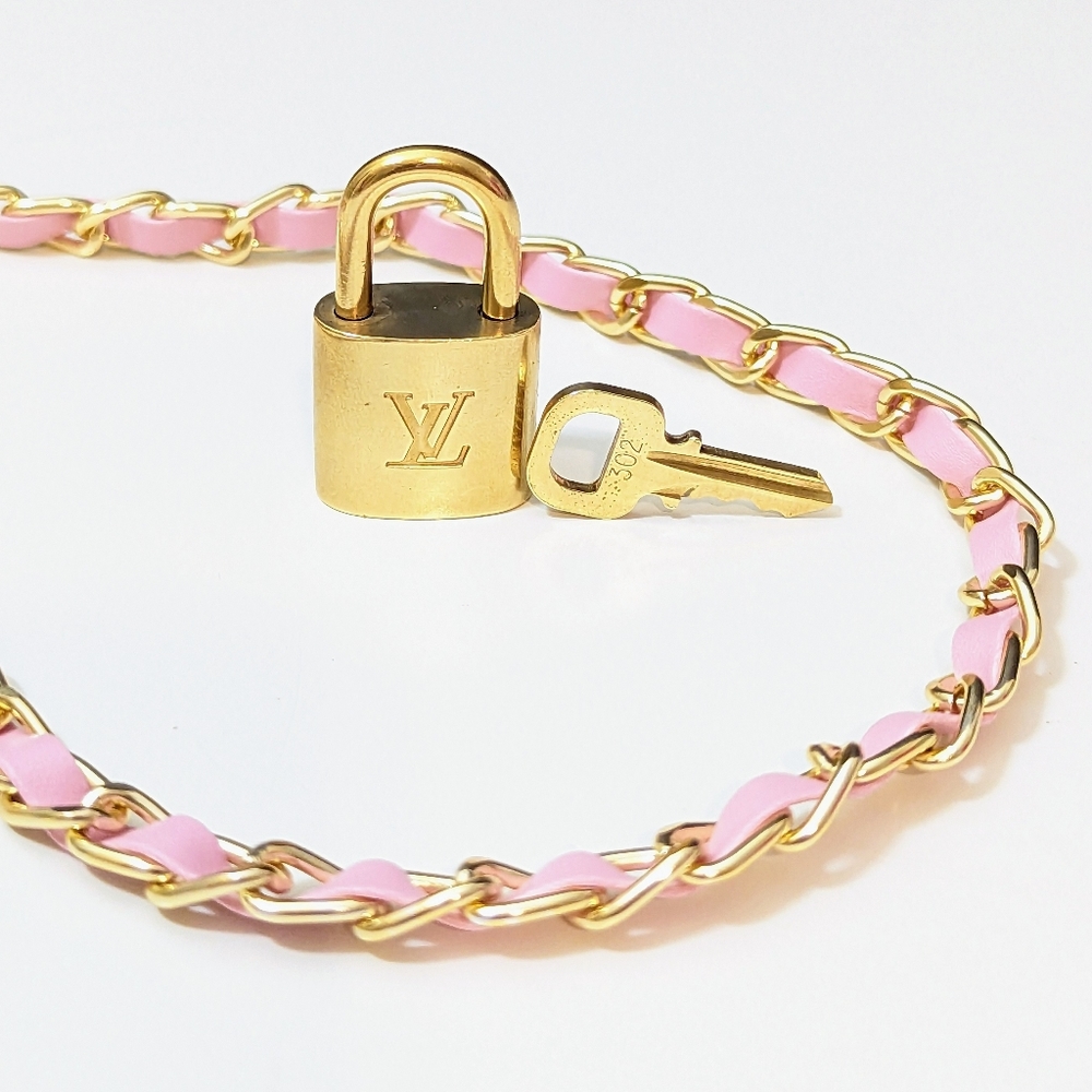 Price is firm.✨ Louis Vuitton ✨ chain lock and key match #307 - Picture 5 of 11